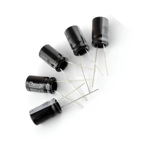 Capacitor de 1000 µF y 25 V